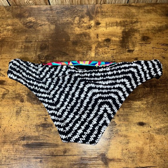 Bar III BLACK MULTI Feather Daze Print Side-tab Bikini Swim Bottom XL NWT - Picture 5 of 6